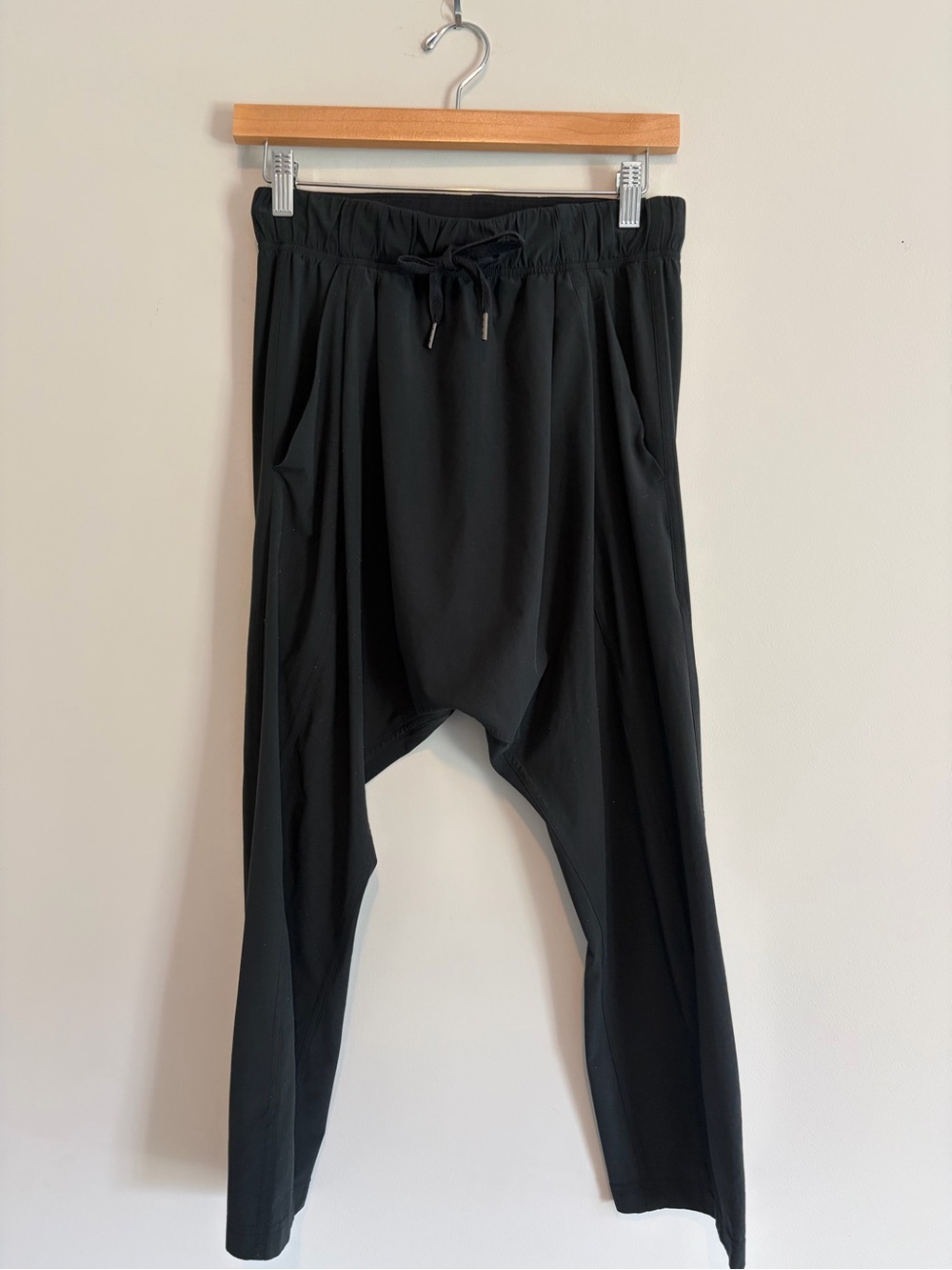 Lululemon Modern Tranquil Black Harem  Pants size 6 - Picture 3 of 14